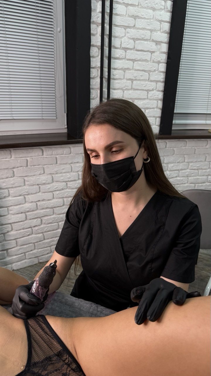 Guzal performing the procedure in the studio
